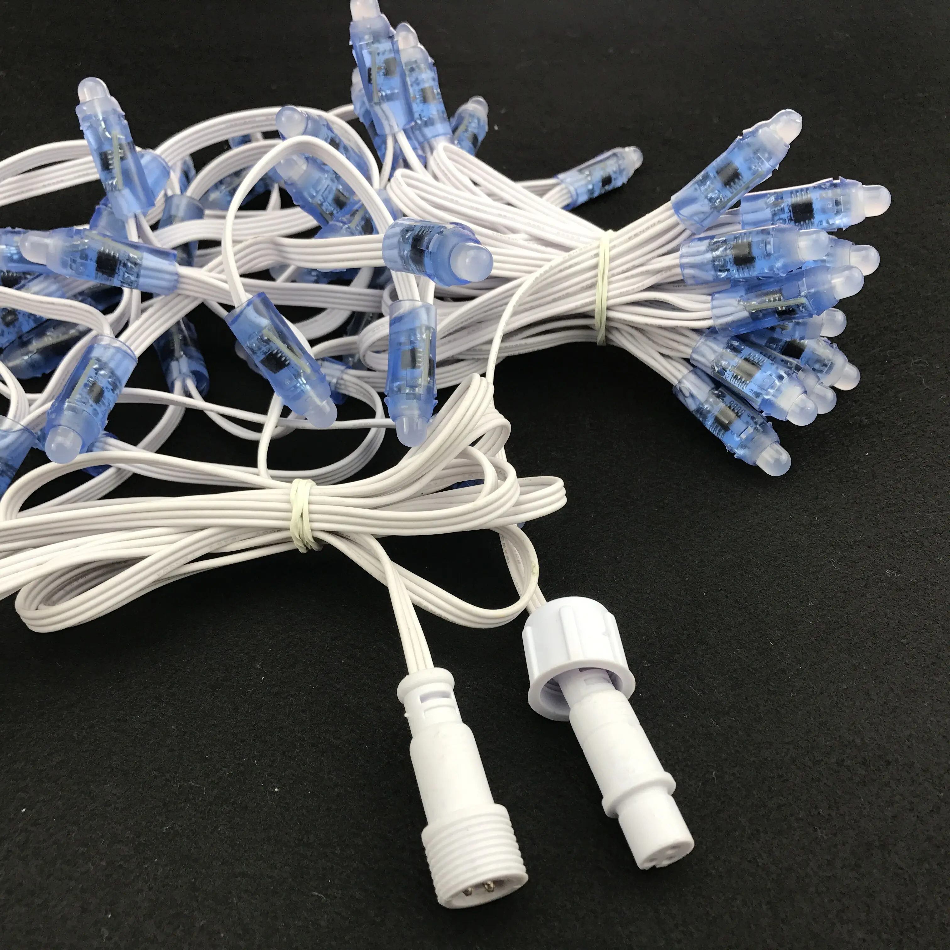 Индивидуально СВЕТОДИОДНЫЙ полноцветный Icicles string; DC12V WS2811 Светодиодный; все белый провод; IP68; 60 узлов/комплект; с 2 м xсоединительным хвостом