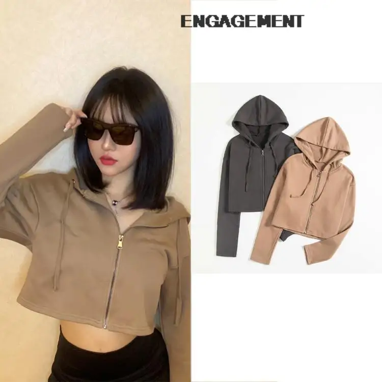 

Hoodies & Sweatshirts