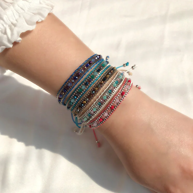 Женский плетеный браслет ручной работы с радужными бусинами и цепочкой дружбы в