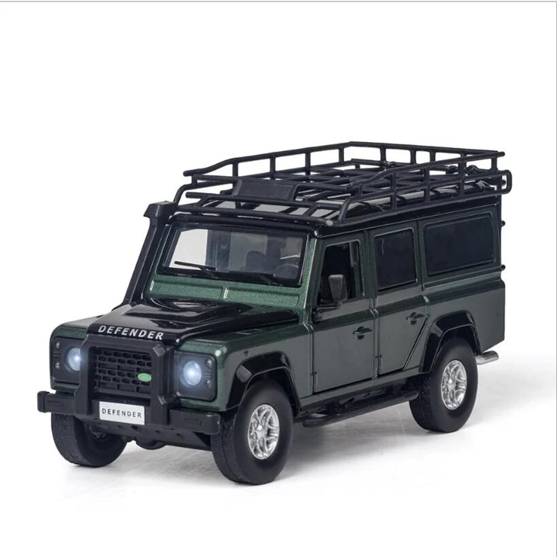 Модель легкового автомобиля Land-Rover Defender размер 1/32 Классический внедорожник