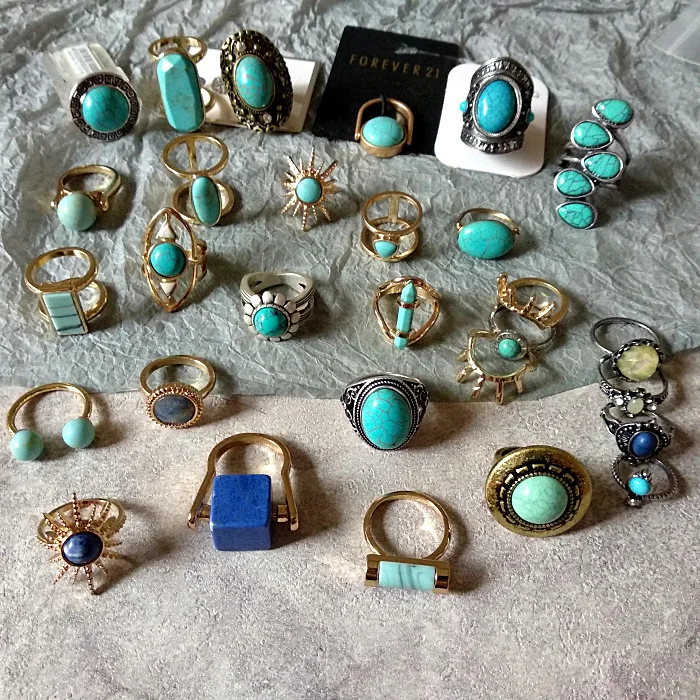 Зеленый нерегулярный натуральный камень с узором зерна геометрические РЕТРО