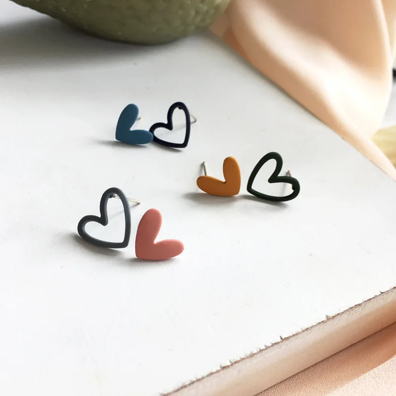 

S925 Silver Needle Earrings for Women Asymmetrical Small Hong Kong Style Girly Temperament Heart Shape Earring All Match Jewelry