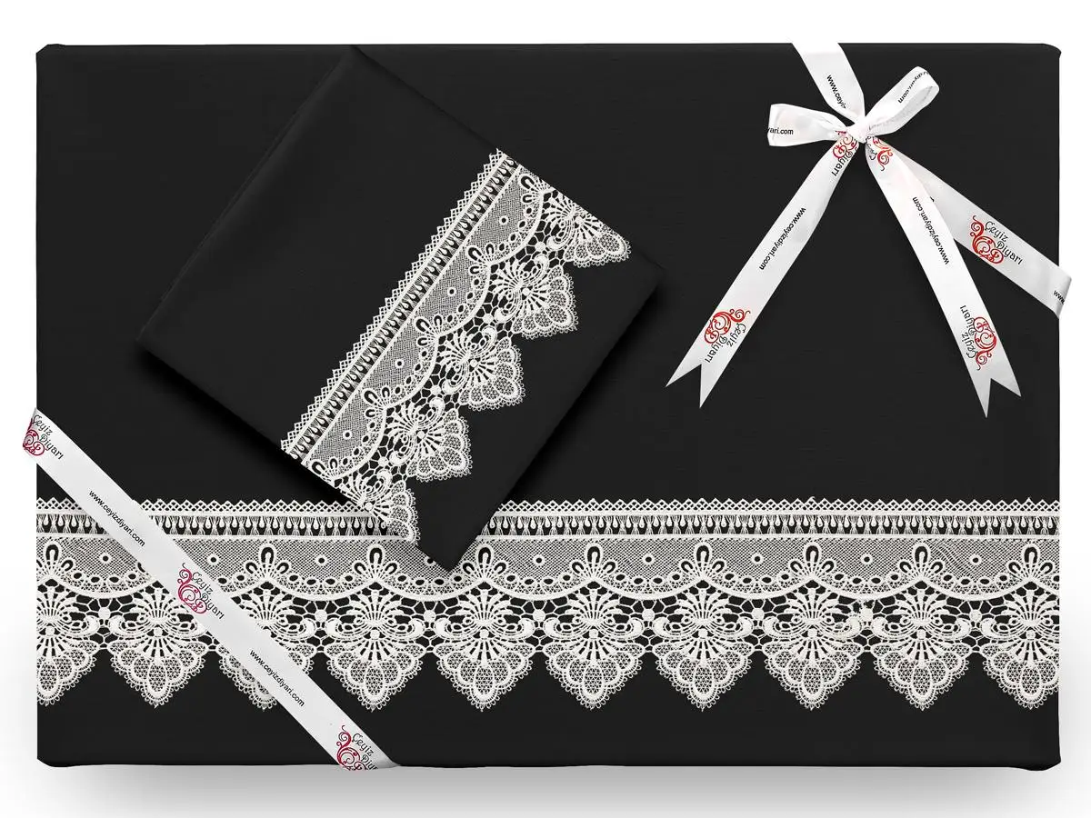 

Crystal French Laced Duvet cover set Black