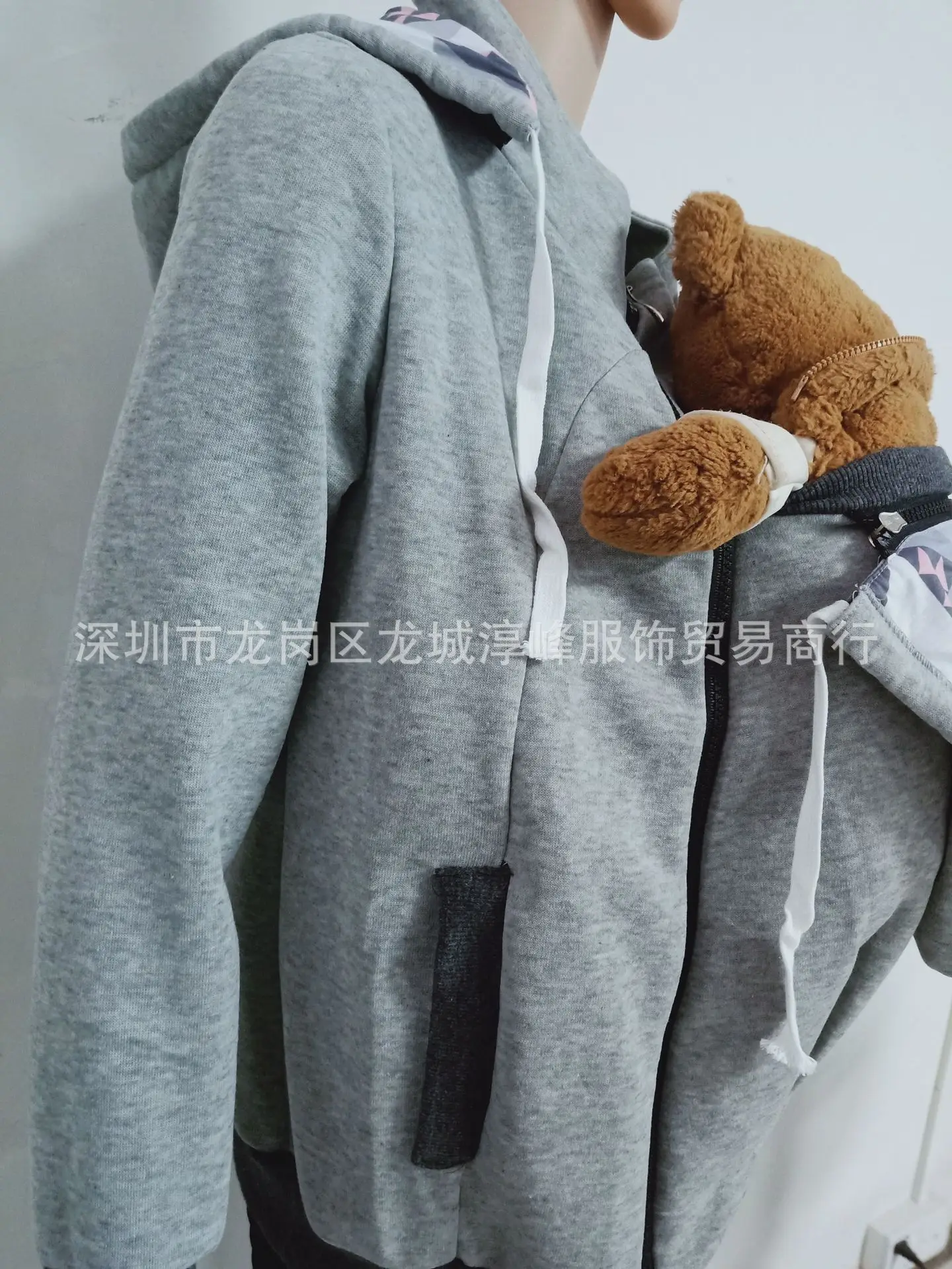 

Popular Two-in-One Baby Hoodie Geometric Pattern Winter Maternity Kangaroo Sweater