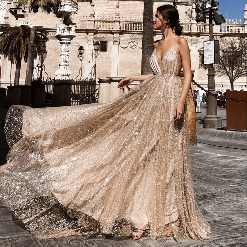 

Sexy Shinny Gold Arabic Dubai Evening Dresses 2021 A-Line Sequin Straps Prom Party Gown V-neck Backless Vestido De Fiesta
