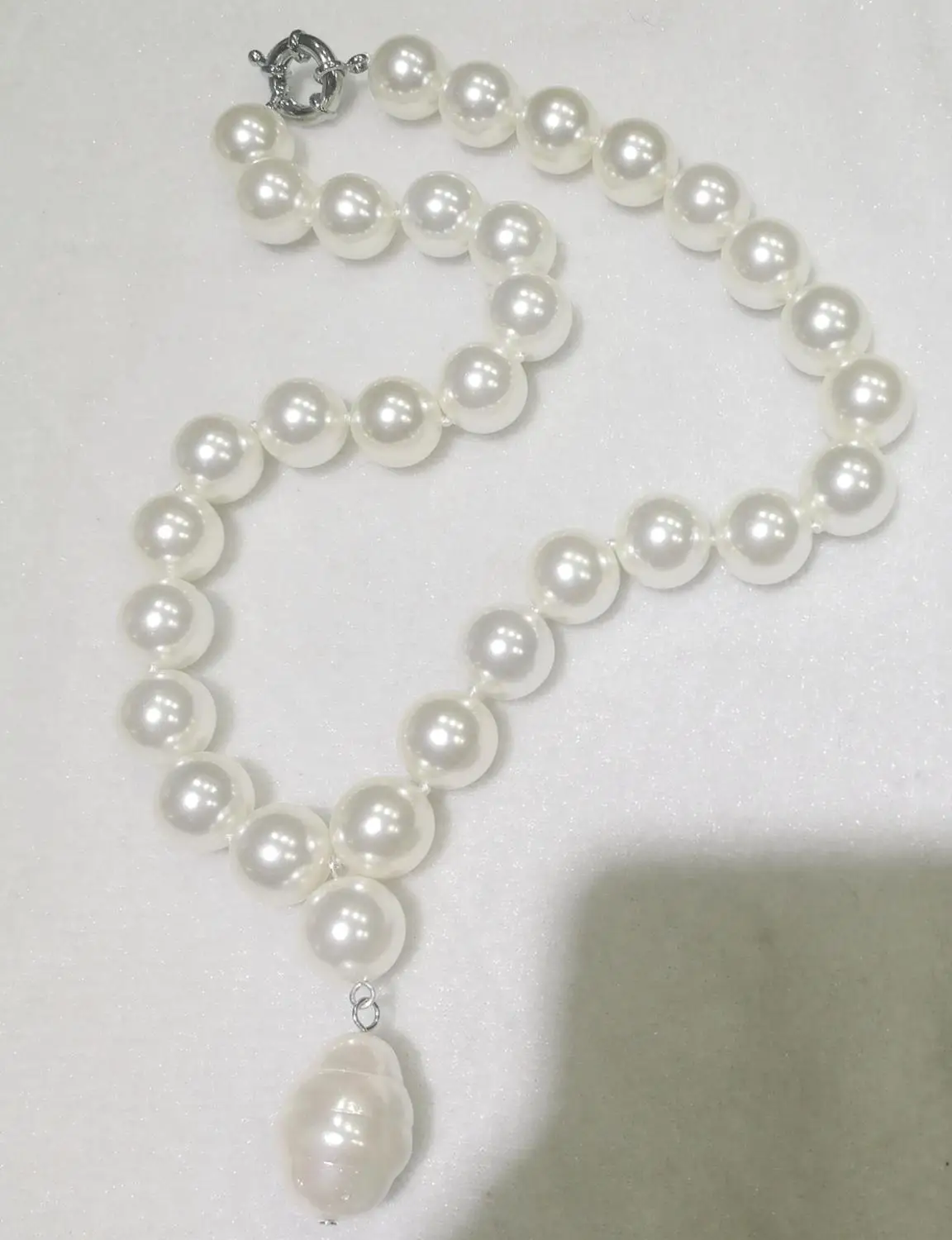 

12 мм Яркий белый жемчуг ракушка 25 мм ожерелье с подвеской натуральный жемчуг морской ракушки ювелирное Ожерелье 45 см 18 дюймов