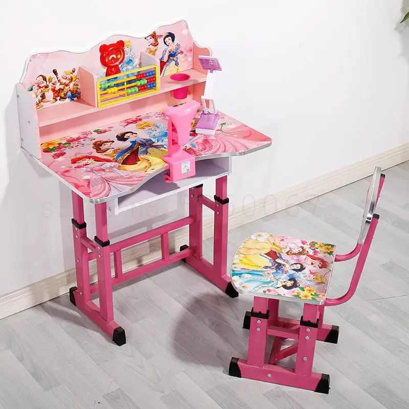 Дети учатся на столе ученики могут поднимать письменный стол детский сад Детские