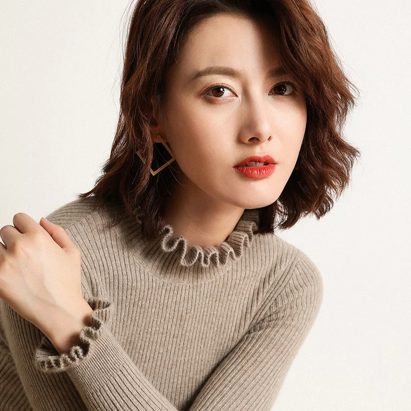 

MRMT 2021 Brand New Women's Sweaters Striped Woman Warm Knitting Bottom Women Sweater Slim Short Turtleneck Neck Ladys Sweaters