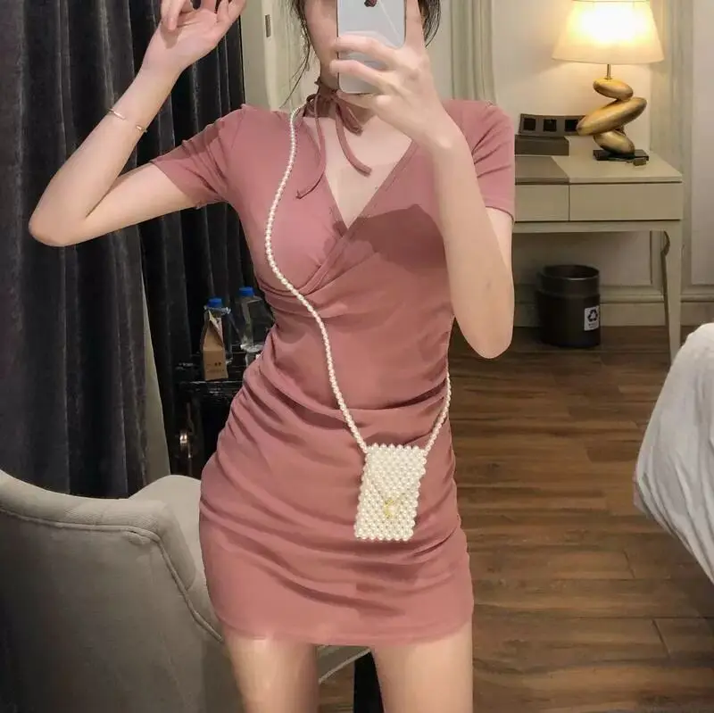 Женское платье футболка средней длины элегантное простое модное с V образным