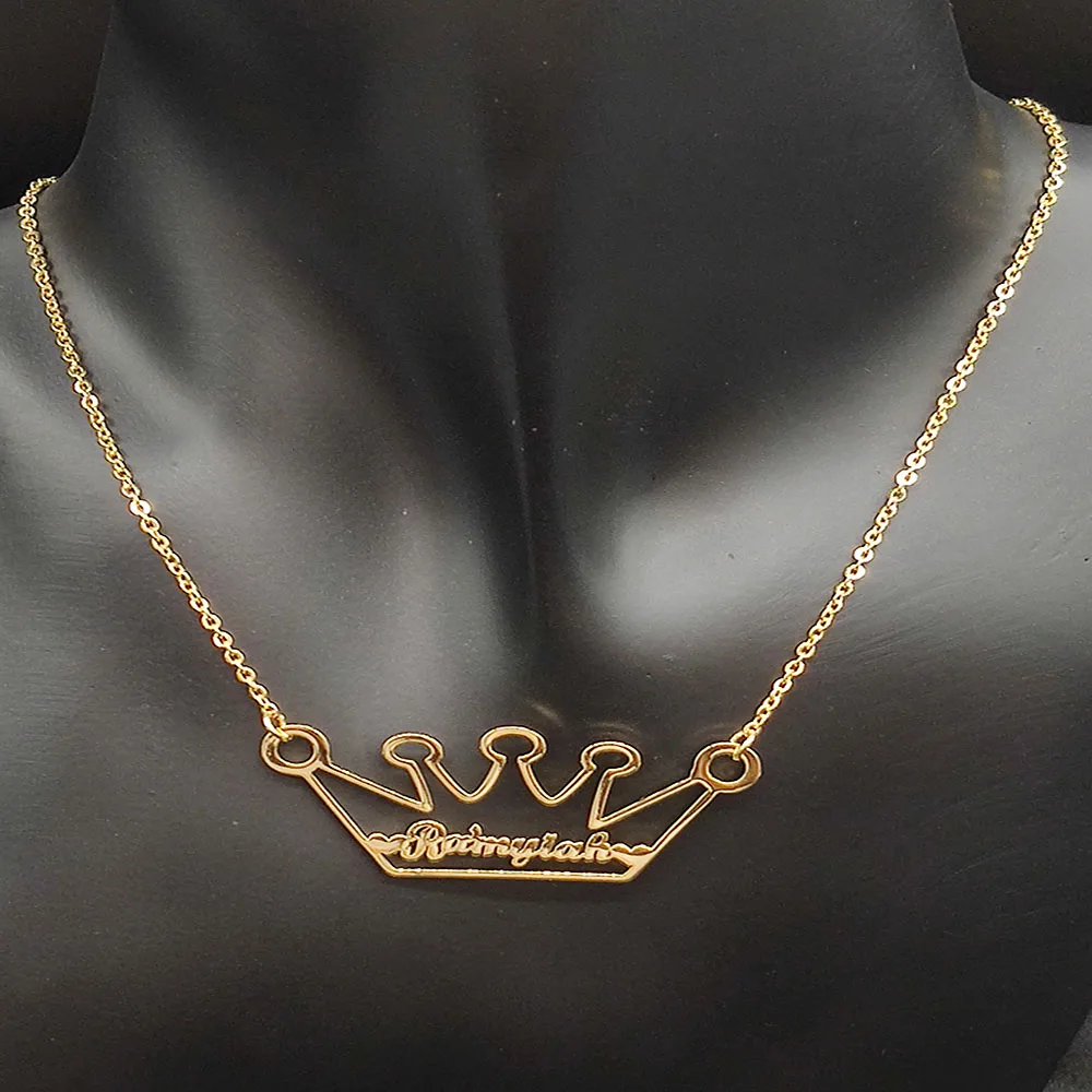 

Personalized Letter Necklace Customized Name Jewelry Simple Stainless Steel Crown Pendants Trendy Necklaces Gifts for Women