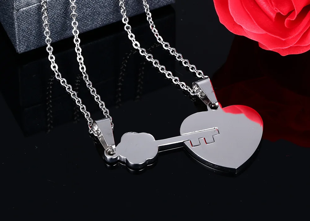 

QWC P1 silver woman Pendant hip hop necklace hot sell popular single sweet heart lock shape lover gift