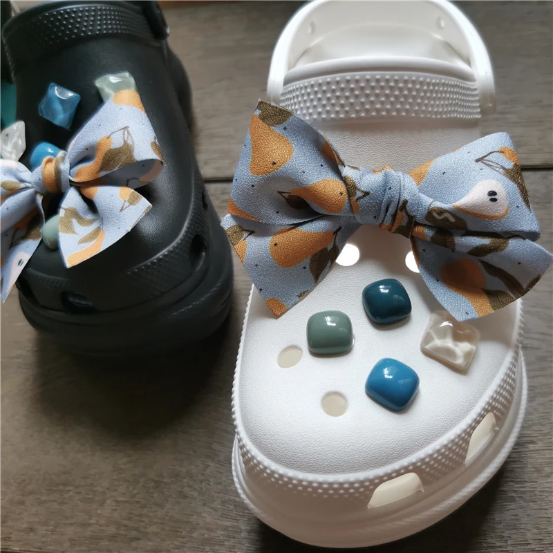 

Elegant Bundle Shoe Charms Designer DIY Vintage Cute Croc Charms Fashion Bow-knot Clogs Shoe Multiple Shoe Accessories for Gift