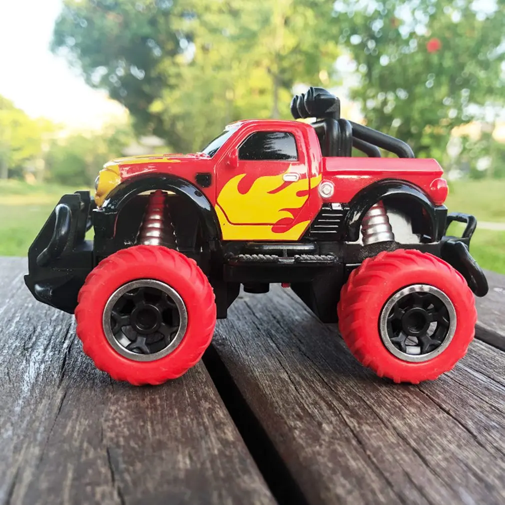 Детский игрушечный автомобиль с дистанционным управлением четырехсторонняя