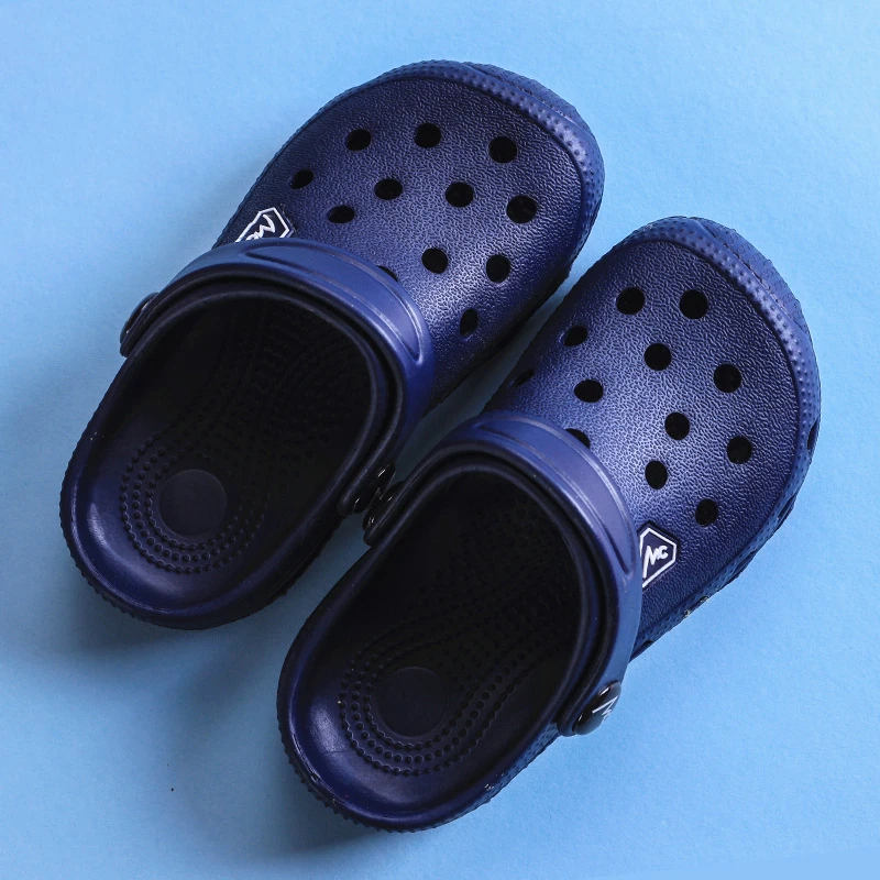 

Summer Kids Clogs Shoes for Boys Girls Solid Light Non Slip Children Garden Shoes Toddler Indoor Home Beach Slippers Sandals
