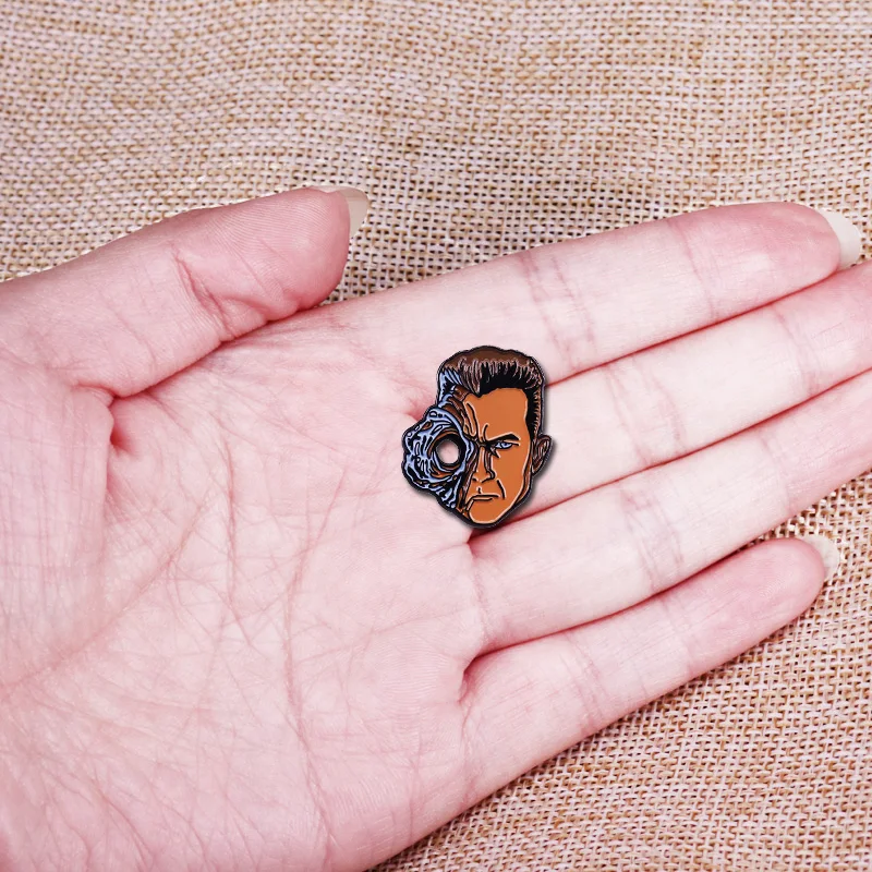 Необычный дизайн Клемма булавка для лацкана чтобы представить злодея персонажа