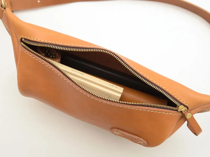 

Hand made leather knife die DIY manual knife mold laser knife mold Herz chest bag knife mold