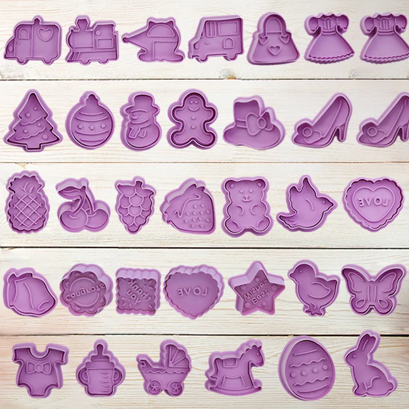

4pcs Biscuit 3D Plastic Push-type Christmas Parent-child DIY Fondant Pottery Mold Cookies Cutter Cake Decorating Tools