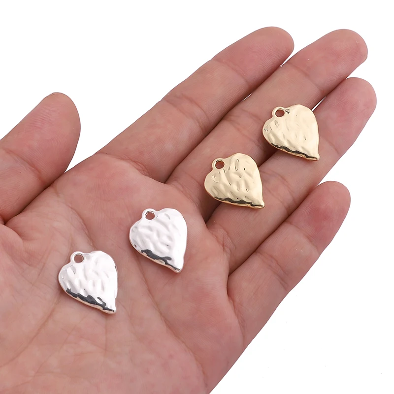 

10pcs/set Zinc Alloy Irregular Heart Pendants Accessories Fashion Strawberry Charms For DIY Jewelry Mking Findings Wholesale