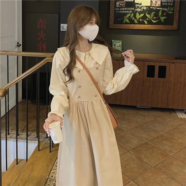 

Real Shot College Style Doll Collar Shirt