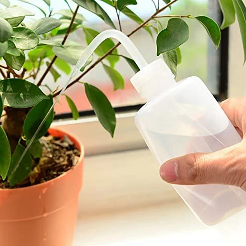 

10x Plants and Flowers Succulent Watering Bottle 250Ml + 500Ml & 1set Irrigation Mist Tee Nozzle Water Misting Nozzle