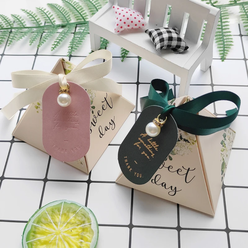New Gift Box Triangular Pyramid Baby Shower Packaging Bags Wedding Favor Paper Box Party Supplies Small Candy Boxes for Gifts