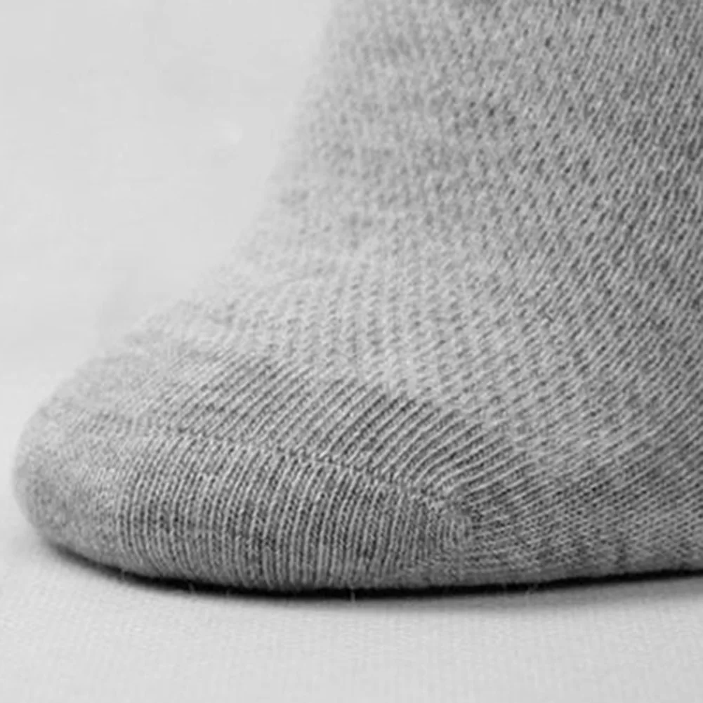 

1 Pair Men Summer Mesh Soft Non-slip Cotton Blend Socks Casual Male Socks for Outdoor Basketball Socks