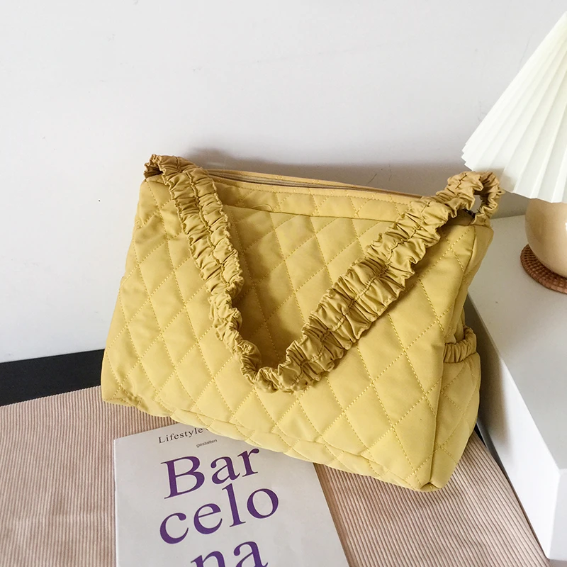 

Large Capacity Pleated Handbags 2020 Trendy Nylon Shoulder Bag Diamond Lattice Crossbody Bags For Women Bolsa De Hombro