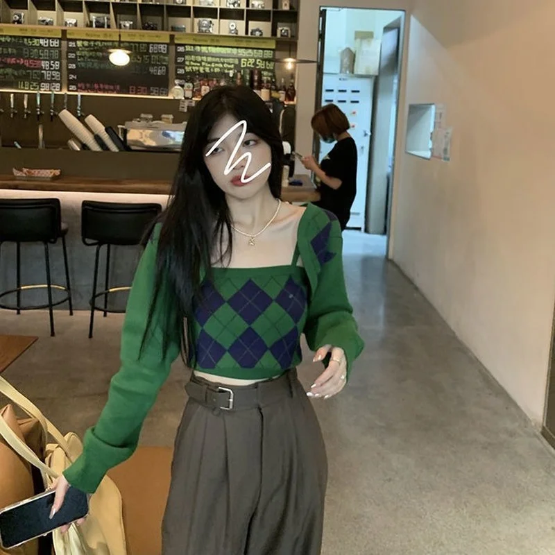 

2022 Spring And Autumn New Korean Version Of The Contrast Color Diamond Long-sleeved Blouse Women Sweater Sling Two-piece Suit