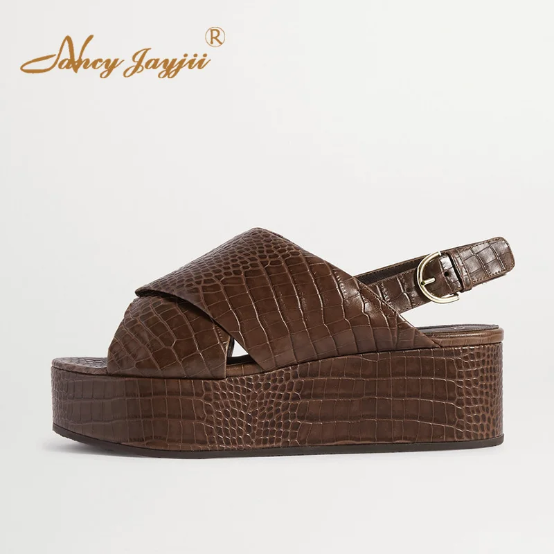 Сандалии на рифленой подошве женские сабо коричневого цвета Повседневная