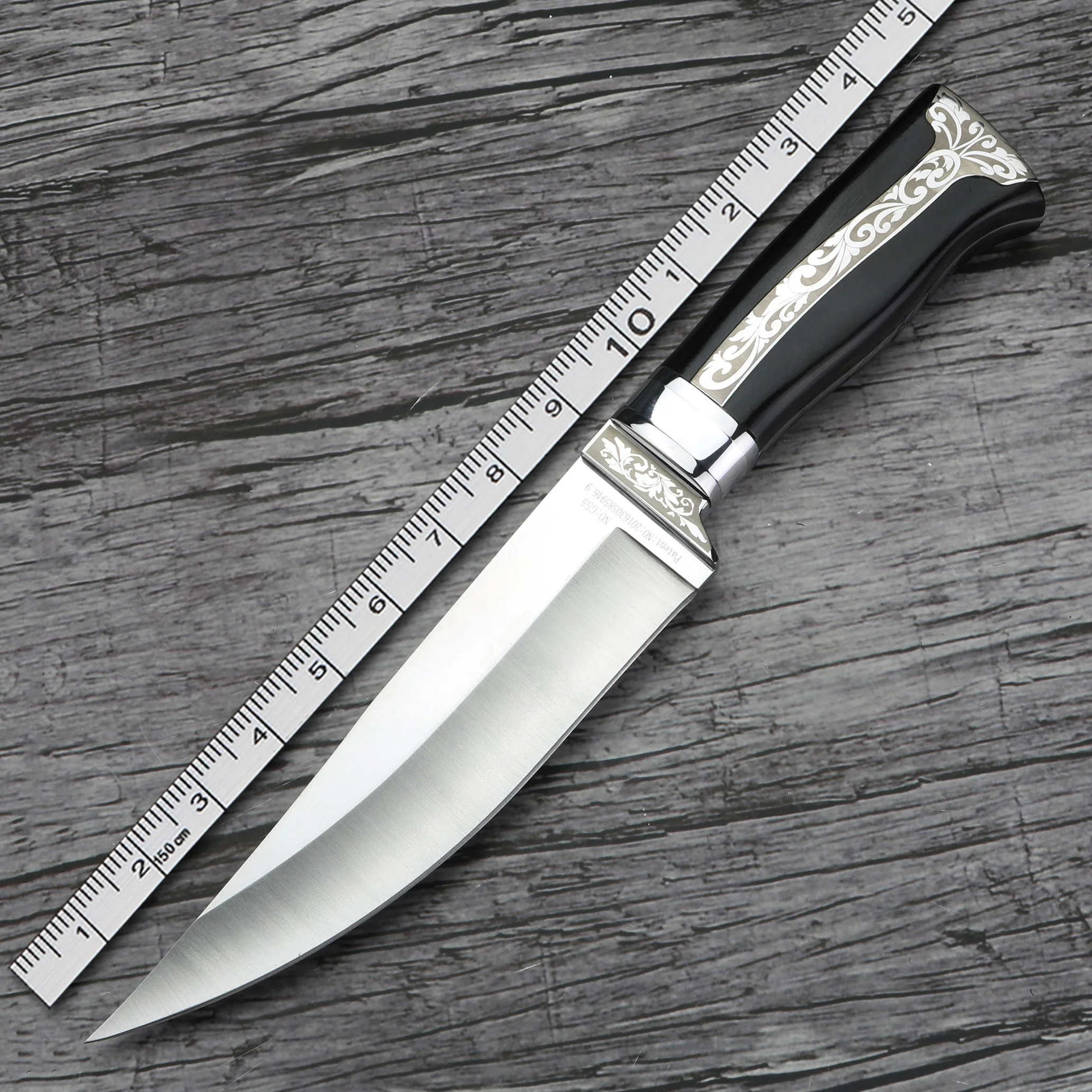 

Wild Hunting Knife Outdoor Survival Fixed Blade Knives High Hardness Stainless Steel Wilderness Survival Knife with Nylon Sheath