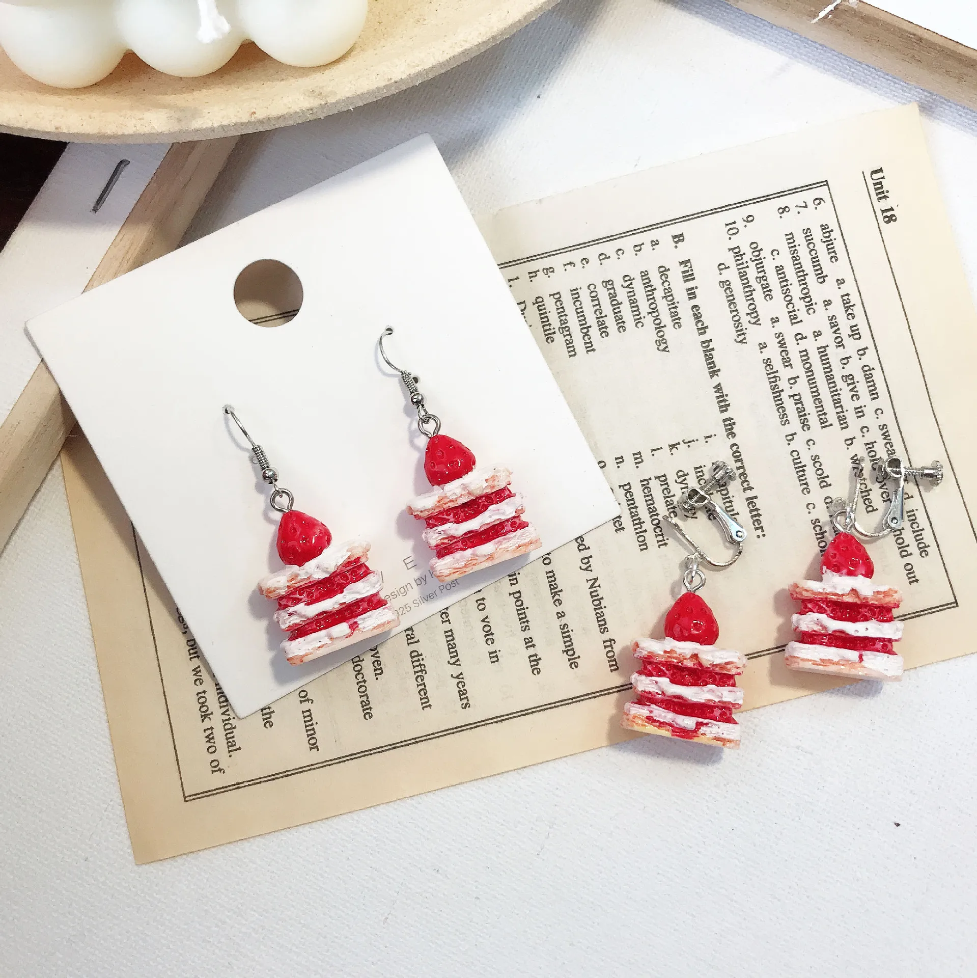 

2021 New Cute Handmade Creative Food Strawberry Cake Sweet Girl Heart Ear Clip Women's Dangle Earrings for women Fashion Jewelry