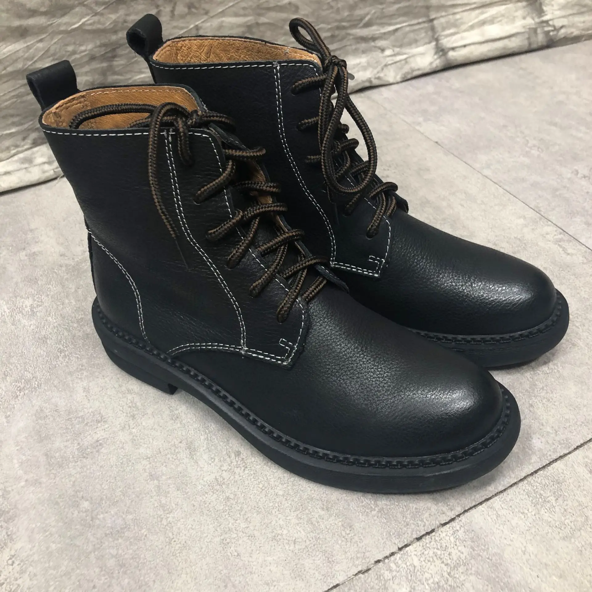 

British style retro genuine leather flat heel leather short boots brushed round head Boots women's autumn winter 19 new