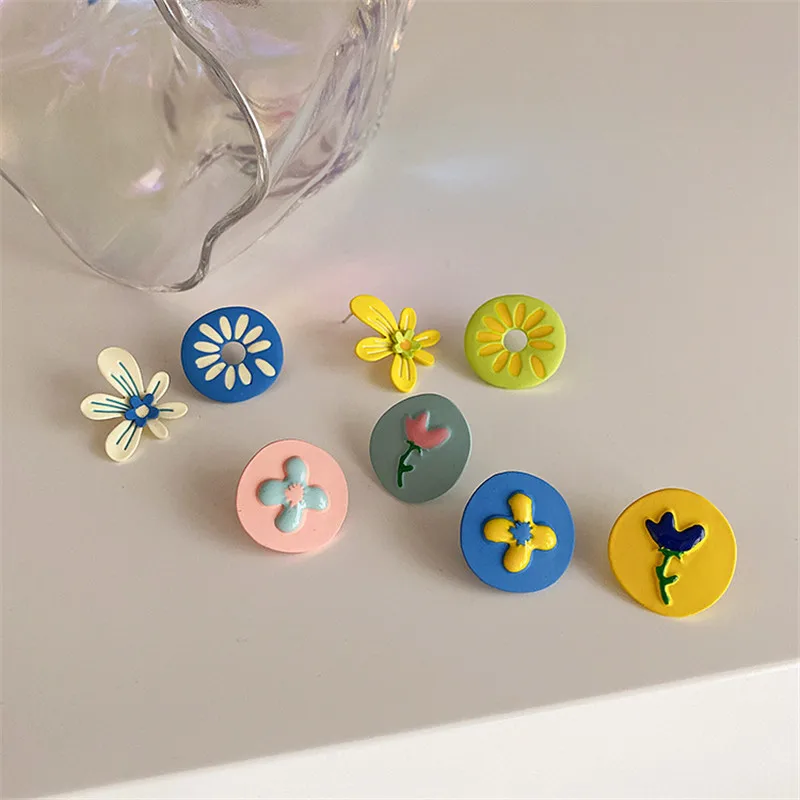 

Asymmetric Small Pure And Fresh Flowers Earrings South Korea's Temperament Fashion Elegant Sweet Girl Jewelry Christmas Gift