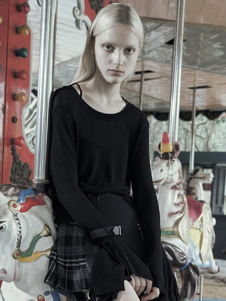 Женский свободный пуловер в стиле панк Черный Асимметричный свитер с круглым