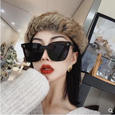 

New high quality ladies sunglasses fashion D letter luxury brand sunglasses driving sunshade vacation sunscreen sunglasses
