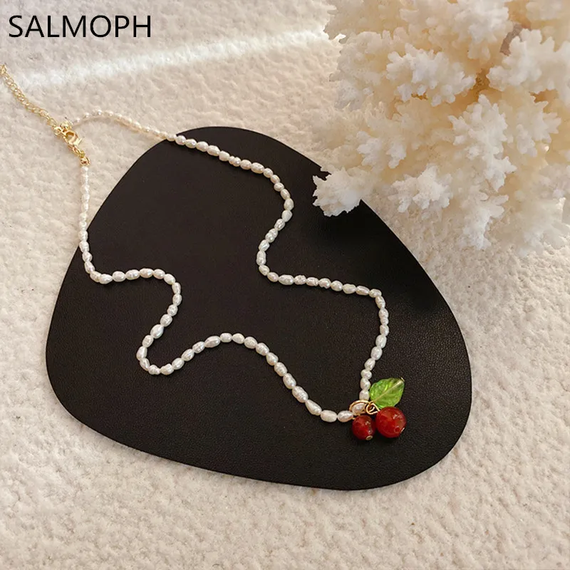 

New fashion Freshwater Pearl Necklace Vintage Cherry Pendant Natural Pearl Clavicle Chain Women Elegant Pearl Necklace Jewelry