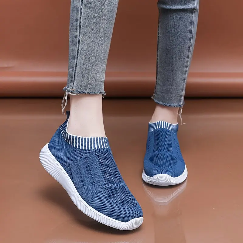 Breathable Womens Flat Shoes Slip On Lightweight Female Sneakers Summer Autumn Casual Chaussures Femme Shoes Mesh PW052