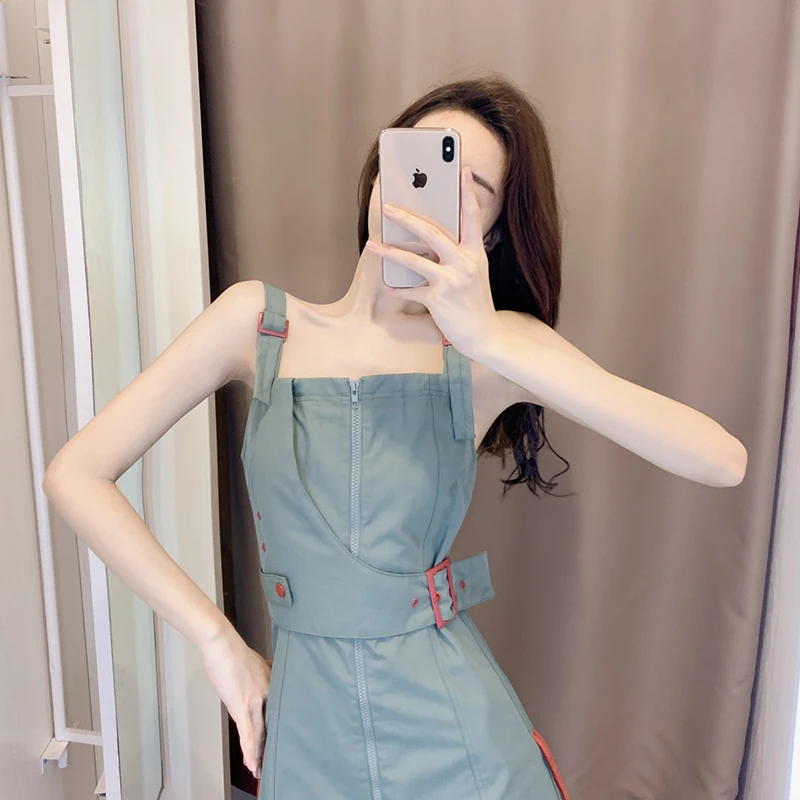 

2021 new summer super fairy forest French retro small sling dress with waist and thin temperament