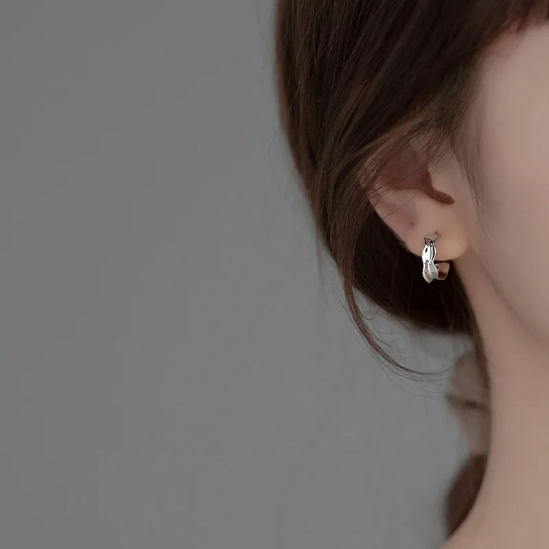 

Genuine 925 Sterling Silver Simple Glossy Pleated C Shape Hoops Half Hoop Earrings Fine Jewelry for Women