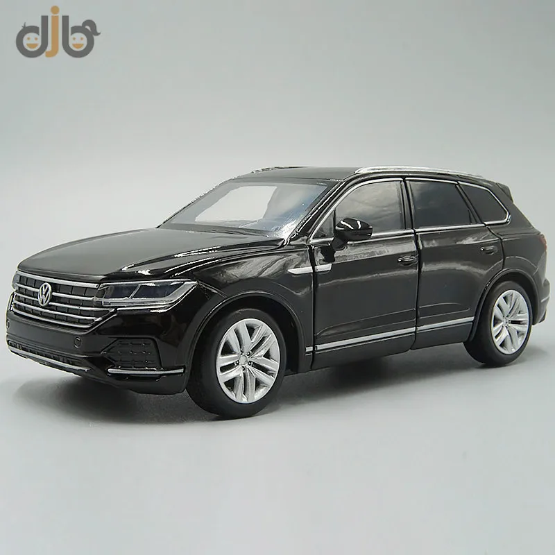 

1:32 Diecast Car Model Toy Touareg With Sound & Light