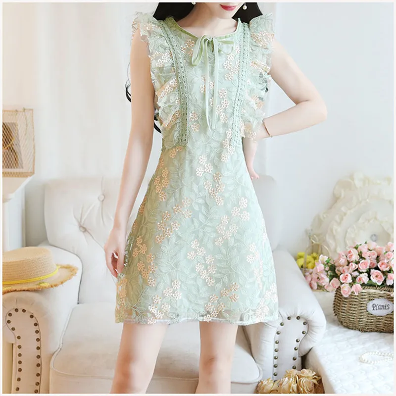 Женское Сетчатое платье без рукавов модельное мятно-зеленого цвета с цветочной