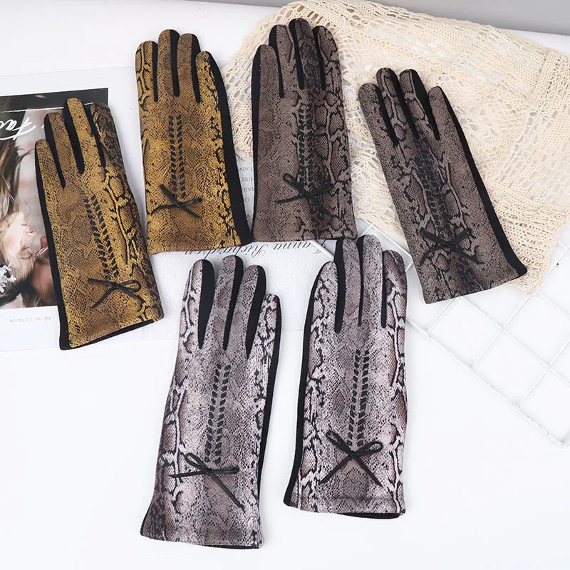 

Модные бархатные теплые перчатки с узором в виде змеиной кожи для улицы и езды на велосипеде женские зимние толстые кожаные варежки с бантом для сенсорного экрана для вождения S49
