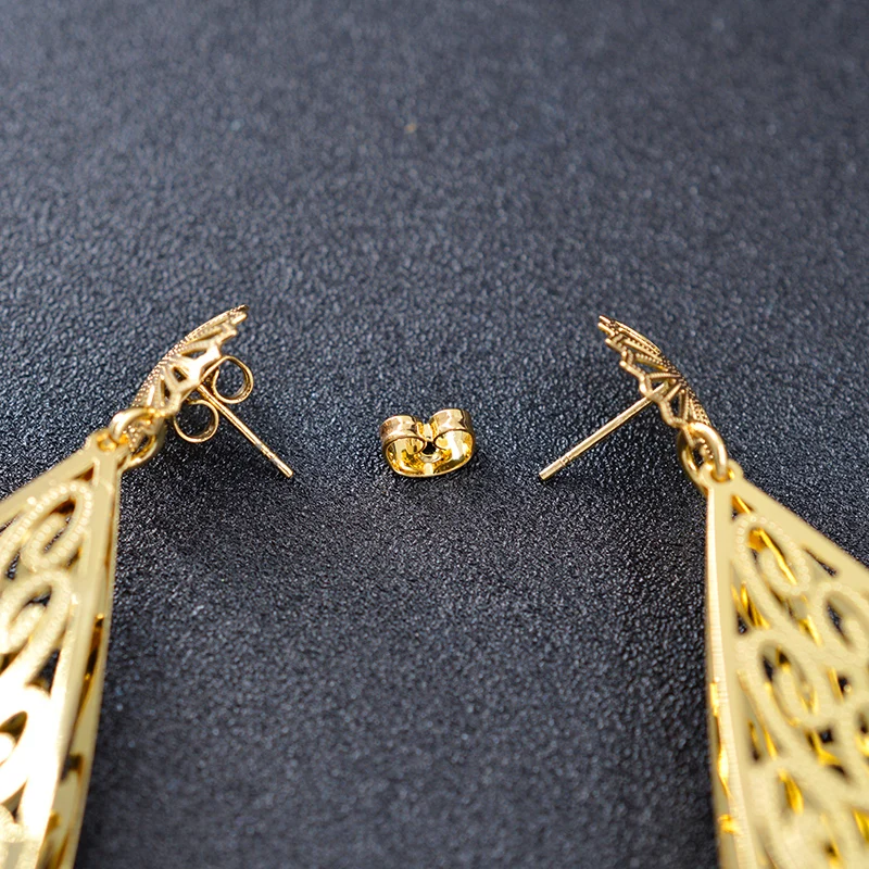 Комплект из колье и серёг с подвеской в виде цветка|Ювелирные наборы| |