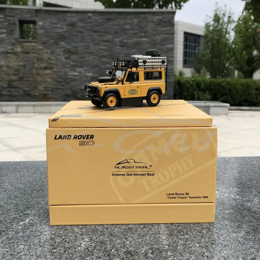 Литая модель автомобиля Почти настоящий защитник 90 &quotКубок с верблюдом&quot