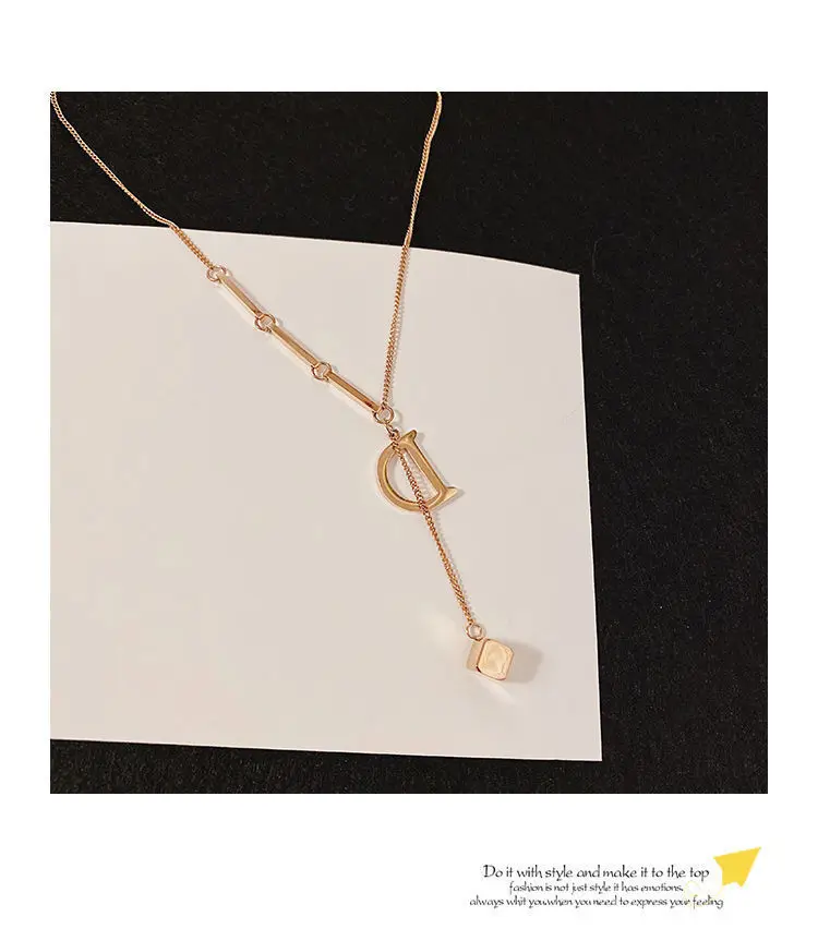

HANGZHI 2021NEW Simple and versatile letter D pendant titanium steel necklace high-end long ladies necklace clavicle chain
