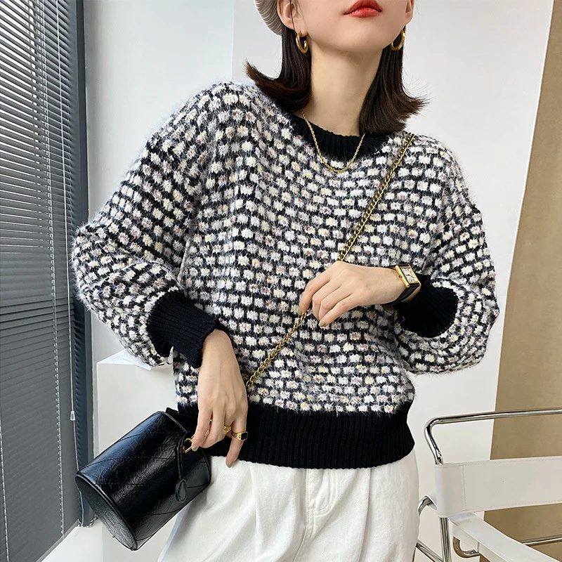 

LANMREM 2021 Autumn Winter Round-neck Plaid Pattern Loose All-match Street Wear Knitted Jumper Top Black Sweater Women 2A2453