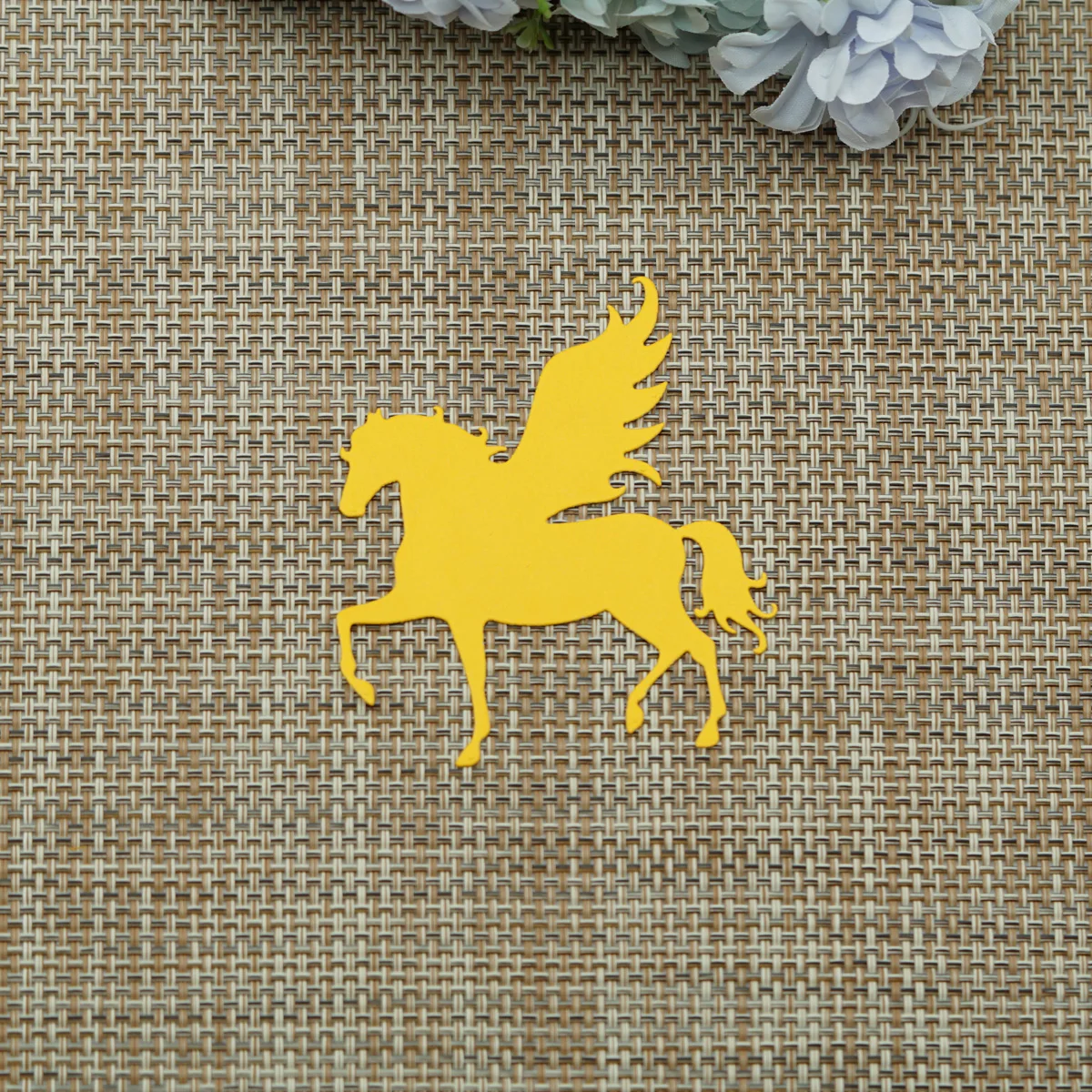 Форма для скрапбукинга Летающая лошадь с крыльями