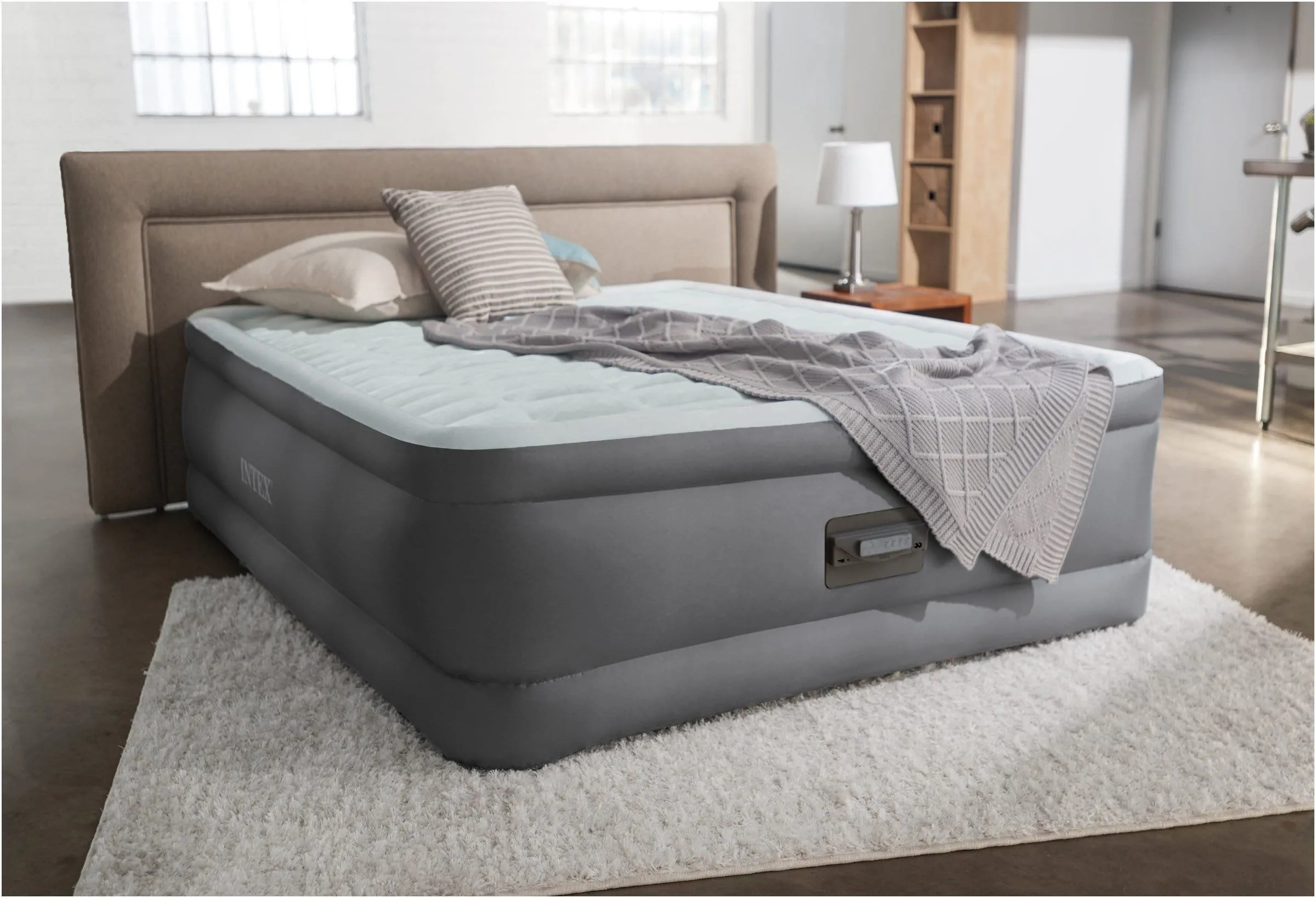 64906 Кровать матр.&quotQUEEN PREMAIRE® I ELEVATED AIRBED WITH FIBER TECH BIP&quot эл/н220V 203х152х46|Надувные