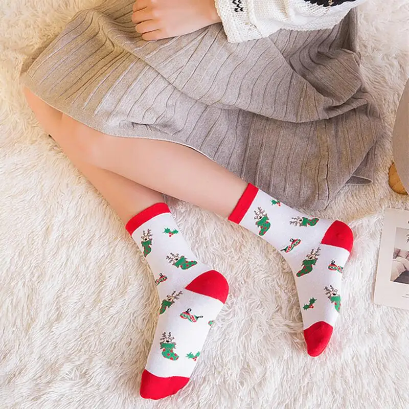 1 pair of Christmas woman socks cute candy cane elk Christmas tree cartoon socks 2021 fashion trend personalized cotton socks