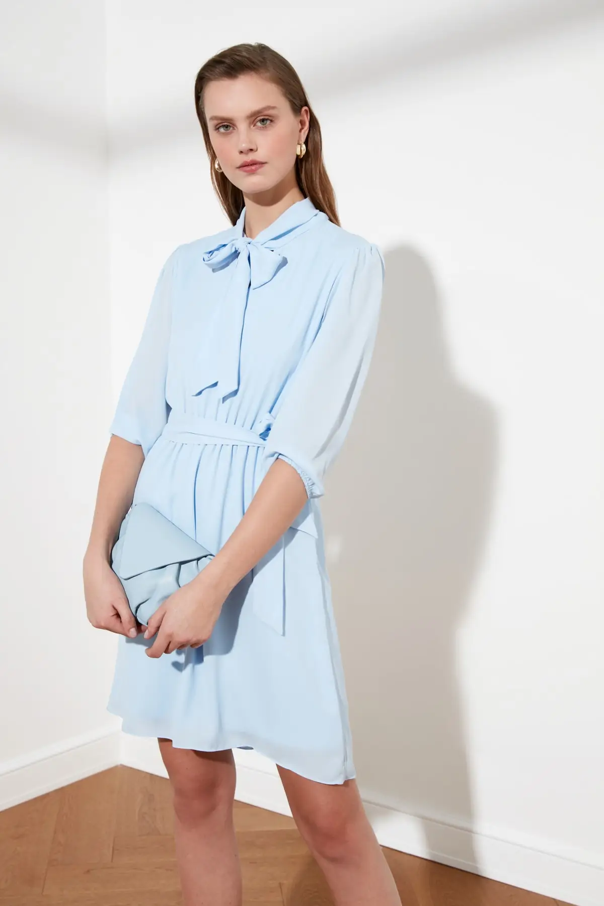 

Trendyol Collar Detailed Belted Dress TWOSS21EL0301
